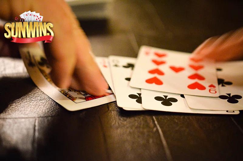 Poker online và truyền thống đều có ưu điểm riêng